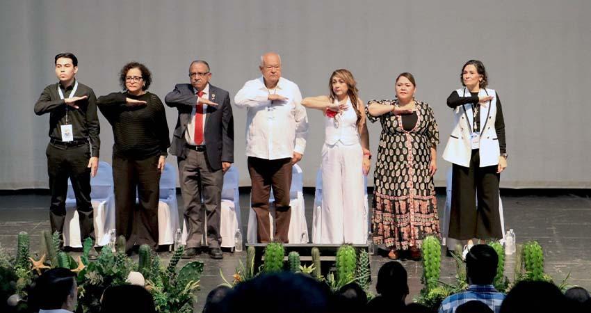 Celebra UABCS una edición más de su Congreso Nacional e Internacional de Derecho Celebra UABCS una edición más de su Congreso Nacional e Internacional de Derecho