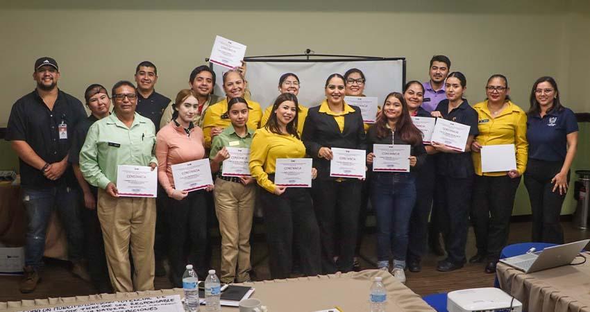 Capacita Ayuntamiento de La Paz a trabajadores del Hotel Palmira en turismo responsable