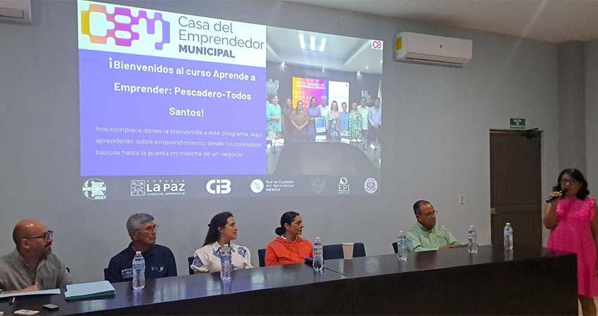 Clausura Ayuntamiento de La Paz curso Formación de Líderes Emprendedores en El Pescadero Clausura Ayuntamiento de La Paz curso Formación de Líderes Emprendedores en El Pescadero