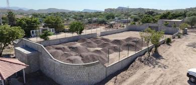 Avanza rehabilitación del campo de fútbol en colonia Villas de Guadalupe