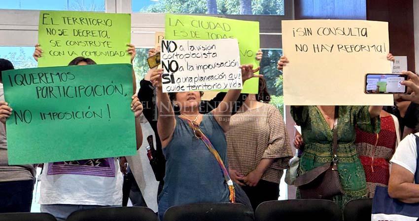 Entre protestas y acusaciones de autoritarismo, Congreso de BCS aprueba facultades al gobernador para cambiar el uso de suelo