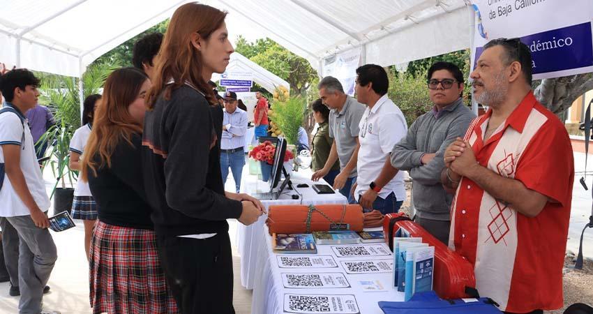 UABCS reúne a más de mil jóvenes en su Feria Educativa 2025