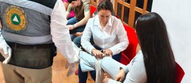 Protección Civil La Paz capacita a comerciantes del Tianguis Navideño 2025