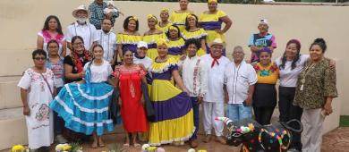 Inaugura la alcaldesa de La Paz el nuevo Mercado Étnico