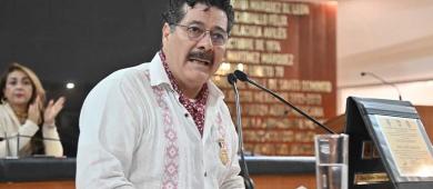 Otorga Congreso de BCS medalla al Mérito Artístico y Cultural al actor Enoc Leaño Domínguez