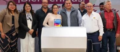 Encabeza secretario general de Gobierno celebración por el Día de la Secretaria