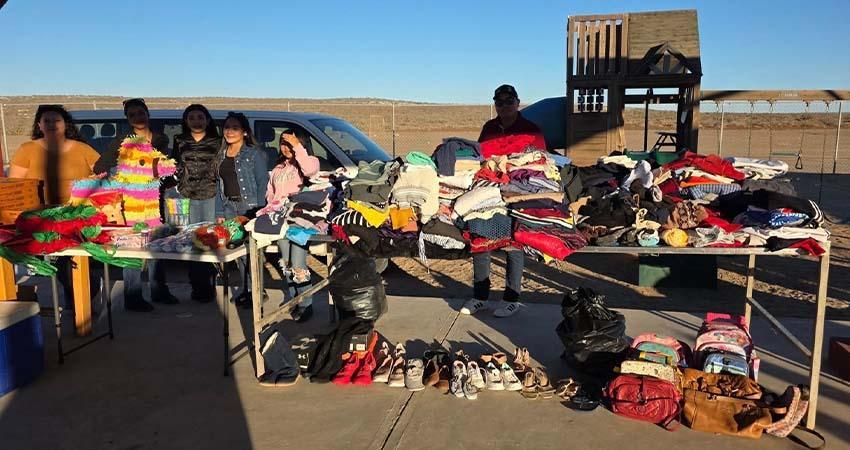 UABCS Insurgentes entrega apoyos de la campaña “Abriguemos con Amor” a la comunidad de “El Chicharrón”