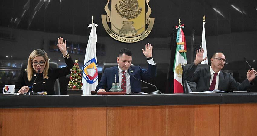 Quedan integradas las Mesas Directivas para dirigir los trabajos de la Diputación Permanente y de la Mesa Directiva para el 2° año de Ejercicio Constitucional