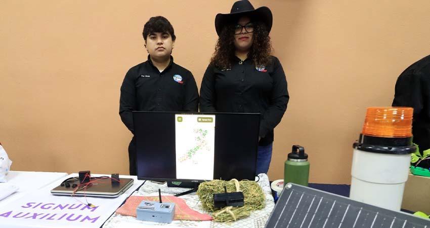 Estudiantes de UABCS desarrollan un sistema de alerta para prevenir accidentes por ganado en carretera
