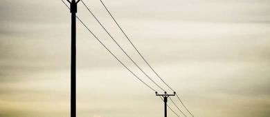 Confirma Milena Quiroga suspensión de la obra de electrificación en Puerto Chale