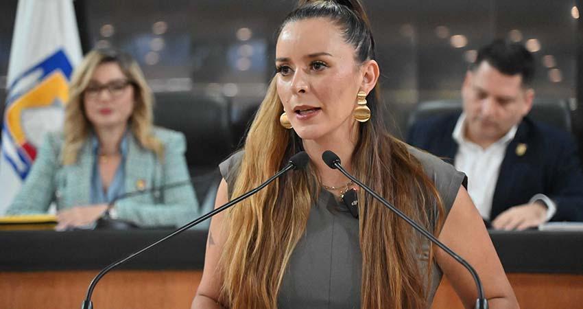 Impulsan la institucionalización del Parlamento de Mujeres en BCS