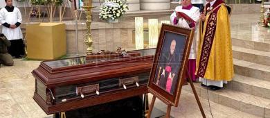 “Cumplió su misión”: la Iglesia católica honra el legado del obispo Miguel Ángel Alba Díaz