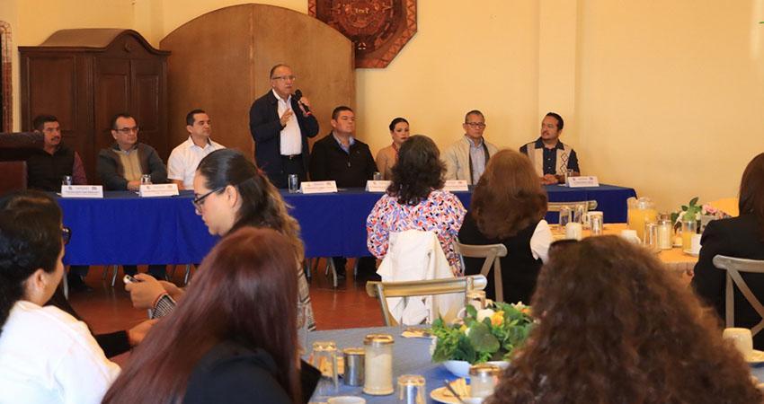 UABCS conmemora el Día de la Trabajadora Universitaria en reconocimiento a su labor