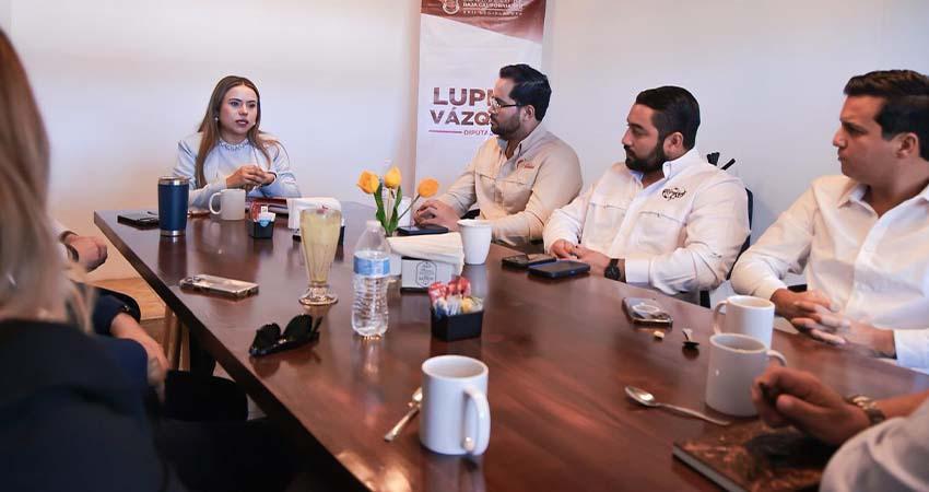 Se reúne diputada Lupita Vázquez con jóvenes empresarios de COPARMEX BCS