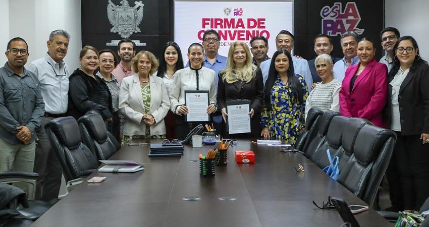 Firma Milena Quiroga convenio con el Colegio de Notarios para fortalecer la certeza jurídica en La Paz