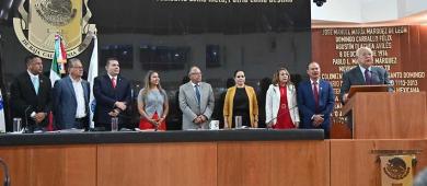 Inscriben en letras doradas a la UABCS en el Muro de Honor del Congreso de BCS