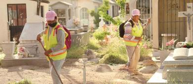 Inician trabajos de mantenimiento y limpieza en panteones municipales de La Paz