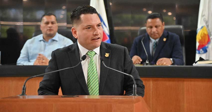 Privilegiar el diálogo y los acuerdos compromete el diputado Martín Escogido al iniciar el periodo de sesiones