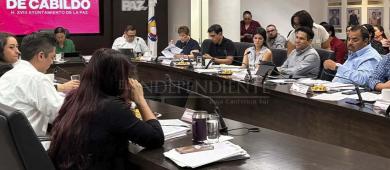 Donación de autobuses a Tiburón Urbano divide al Cabildo de La Paz