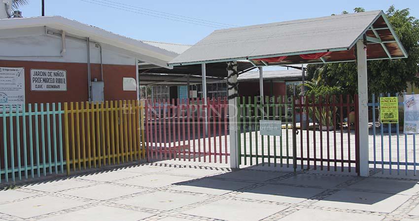 Escuelas de BCS sin comités de vigilancia; padres de familia realizan reportes