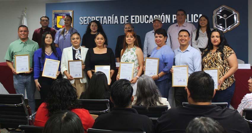 Instalan nueva sede de preparatoria abierta en colonia Agua Escondida