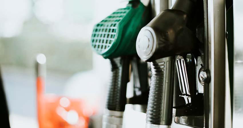 Alista Sheinbaum otro diálogo con gasolineros para contener precios del diésel