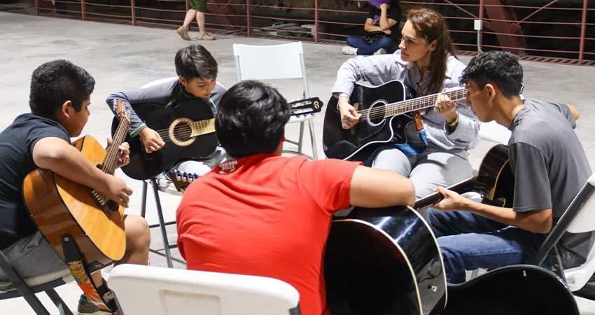 Inician talleres gratuitos a cargo de Gaby Romero en La Paz