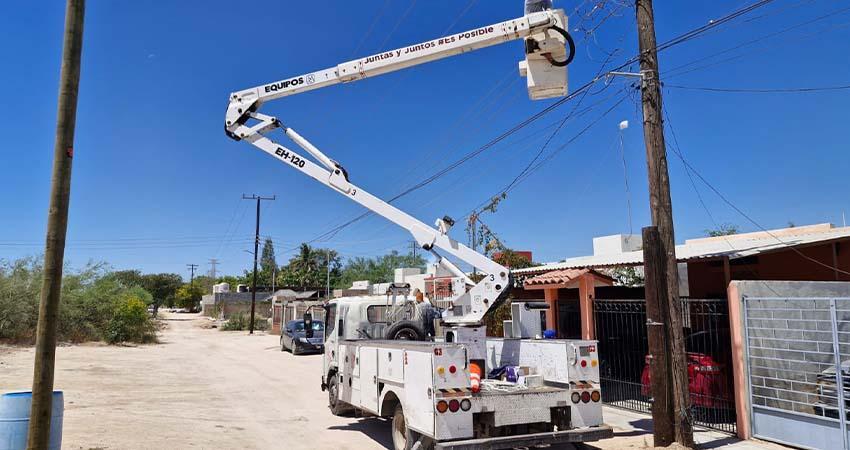 Repara Ayuntamiento de La Paz más de 350 luminarias en la primera quincena de abril
