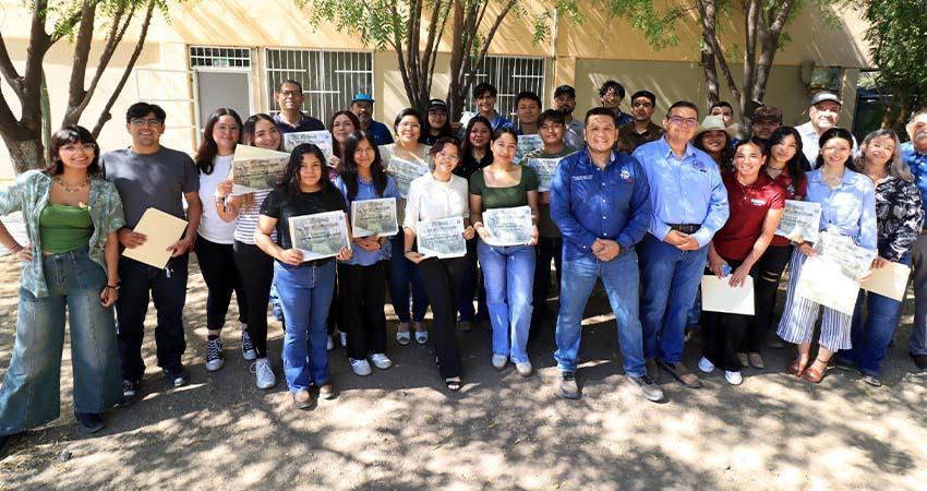 Concluye en la UABCS curso de Nutrición Animal en Pequeñas Especies con entrega de constancias