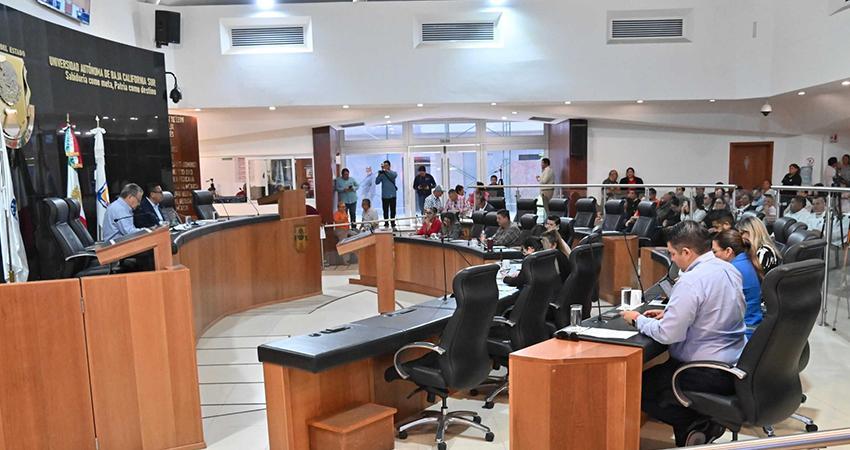 Homenajeará Poder Legislativo a maestras y maestros de BCS