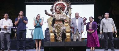 Celebran noche de identidad y tradición en La Paz; Milena Quiroga promueve tradiciones sudcalifornianas