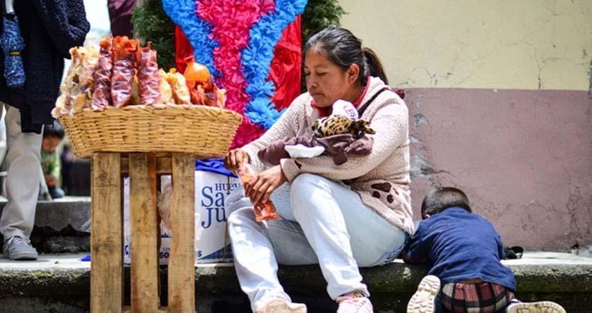 Casi 60% de las madres en México tiene un empleo precario