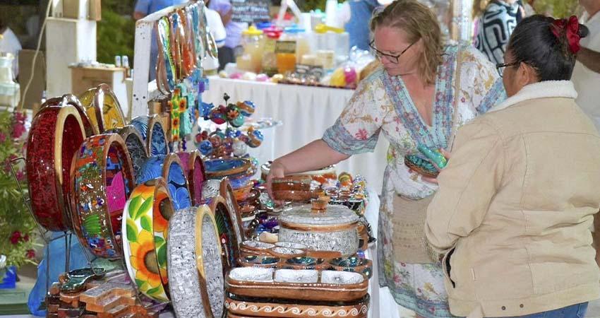 Mercado artesanal “Orígenes” impulsa el talento local y la convivencia familiar en CSL