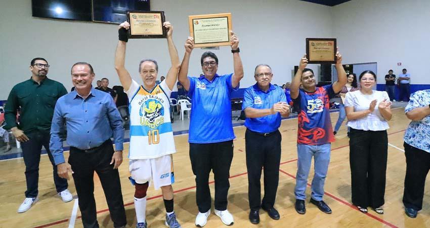 Reviven en UABCS histórica rivalidad deportiva en emotivo encuentro de aniversario