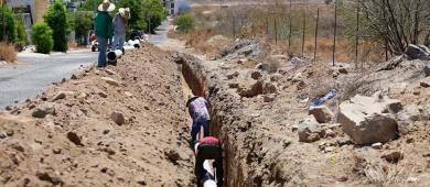 Inician Ayuntamiento y OOMSAPAS La Paz obra para mejorar la presión de agua en Vista Real y Arcoíris III