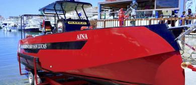 Presentan en Cabo San Lucas la primera embarcación bombera de México