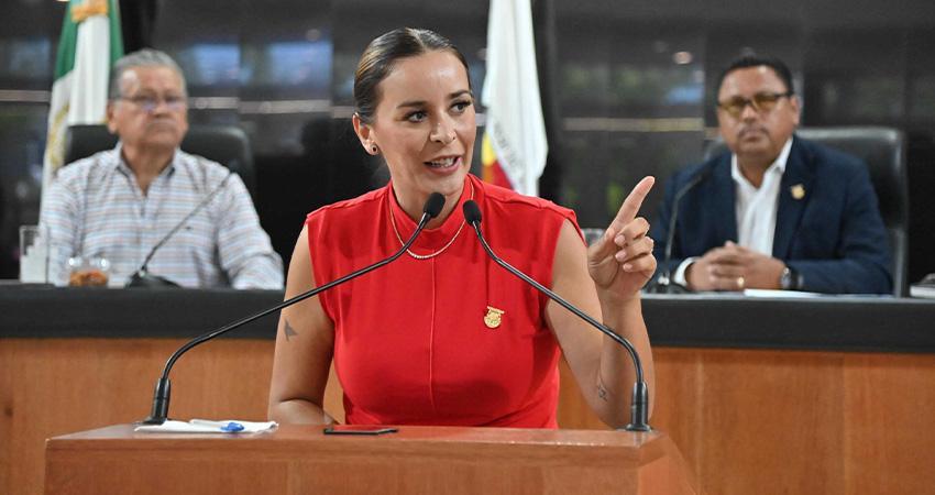 Fortalecer capacitación en violencia de género y lenguaje incluyente: Diputada Arlene Moreno