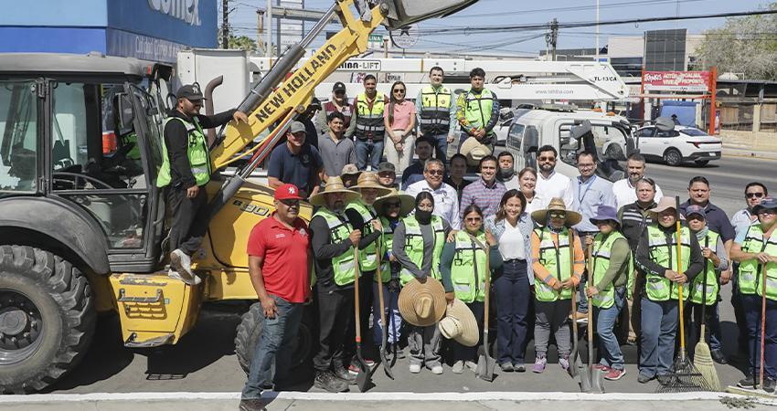 Encabeza alcaldesa de La Paz estrategia integral para mejorar la imagen urbana de La Paz