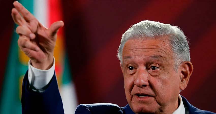 Popularidad de AMLO se desploma de febrero a mayo, de acuerdo a una encuesta