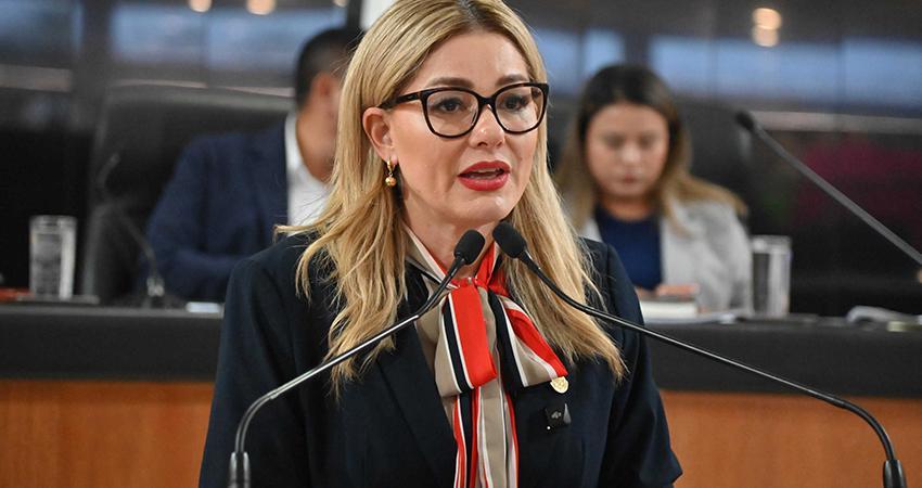 Fiscalía Especializada para investigar delitos contra animales, propone diputada Karina Olivas