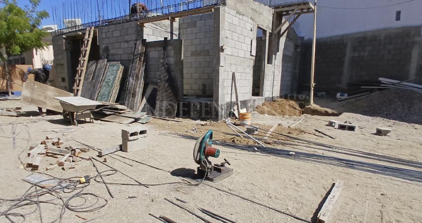Ante la falta de apoyo gubernamental, comunidad construye sala sensorial en escuela pública de Los Cabos
