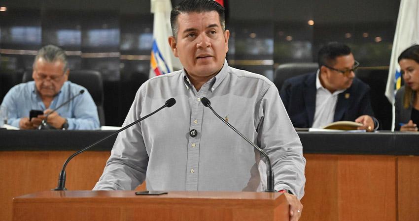 Propone Del Castillo Miranda incorporar la materia de inglés en el marco normativo estatal