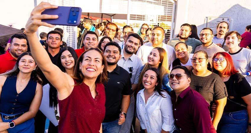 Milena Quiroga llama a las y los jóvenes de Comondú a perseverar y ser parte del cambio