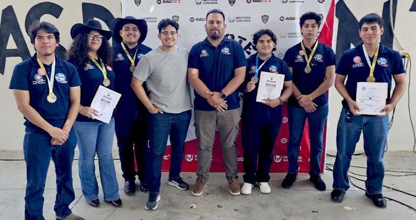 Estudiantes de UABCS representarán a México en competencias internacionales de robótica tras destacar en Robotek BCS 2026