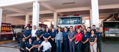 Reconocen con donativo labor de bomberos de Cabo San Lucas, previo al Día Nacional del Bombero