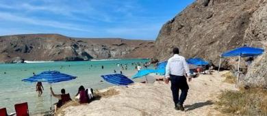 Continúan recorridos de apoyo y vigilancia en playas de La Paz durante el verano