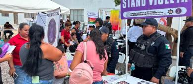 Atiende Mesa Violeta Itinerante a más de 30 mujeres en colonia La Pasión