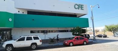 Víctor Castro niega que CFE esté rebasada; asegura que tiene personal suficiente