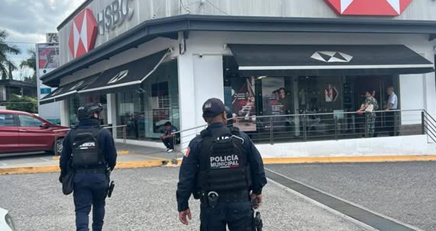 Refuerza Policía Municipal vigilancia en zonas comerciales y bancarias de La Paz