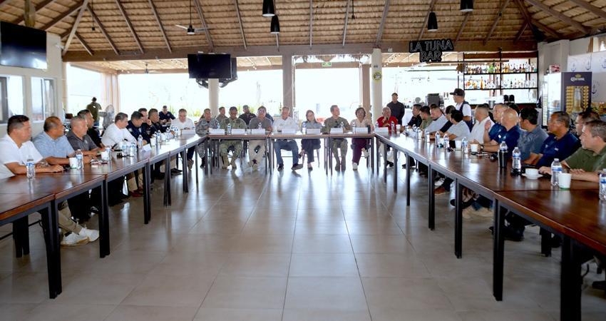 Refuerzan en Los Cabos protocolos de prevención y rescate en playas ante oleaje y temporada de ciclones